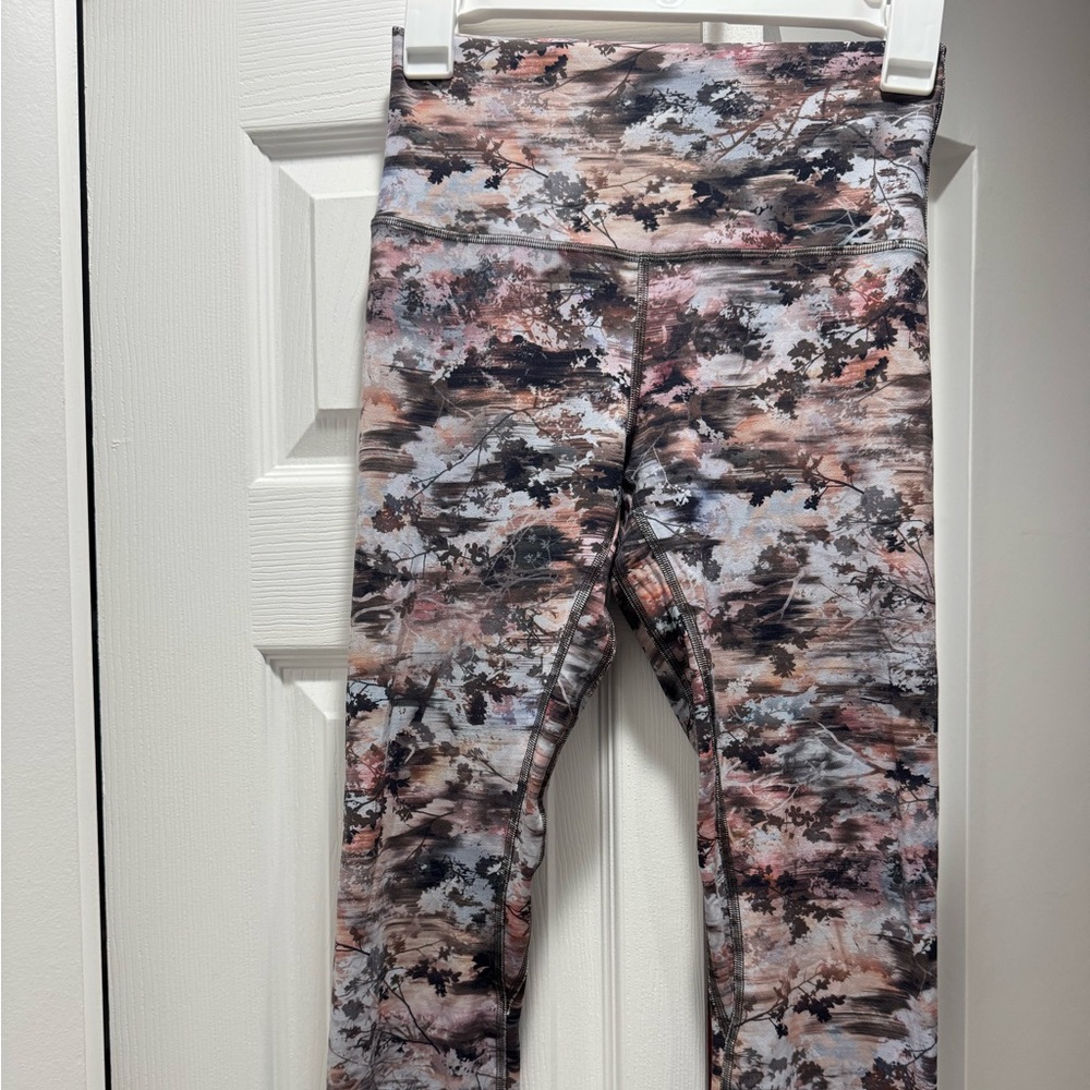 Lululemon Align 25” - size 6